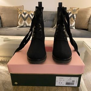 Kate Spade Knit Booties, like new.  Kept in box